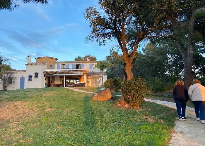 Bastide Vue Panoramique Villa *
